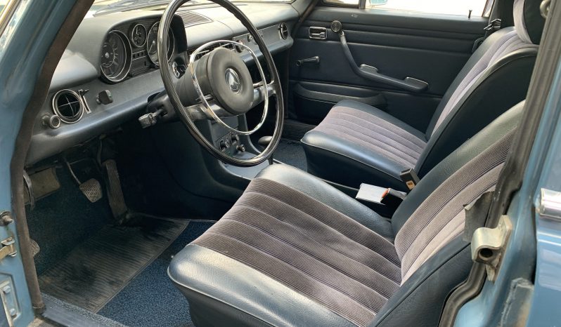 Mercedes-Benz W115 220 Automaat/Airco/Schuifdak vol