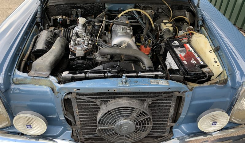 Mercedes-Benz W115 220 Automaat/Airco/Schuifdak vol