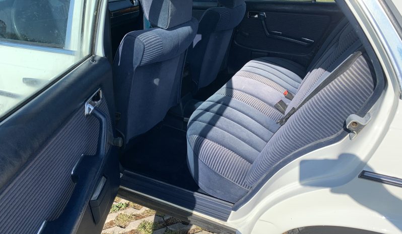 Mercedes-Benz 200E W123 AUT/Schuifdakje 1983 vol