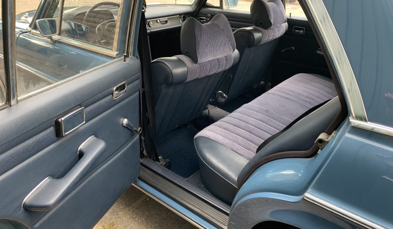 Mercedes-Benz W115 220 Automaat/Airco/Schuifdak vol