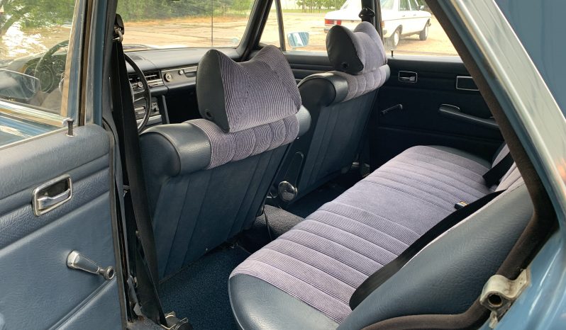 Mercedes-Benz W115 220 Automaat/Airco/Schuifdak vol