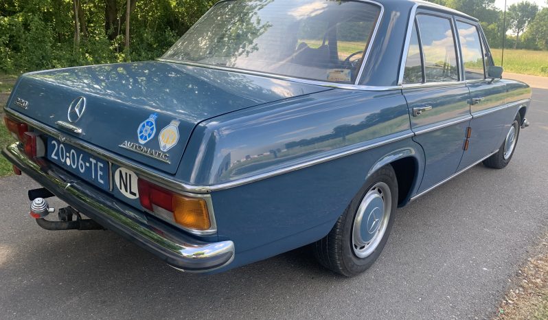 Mercedes-Benz W115 220 Automaat/Airco/Schuifdak vol