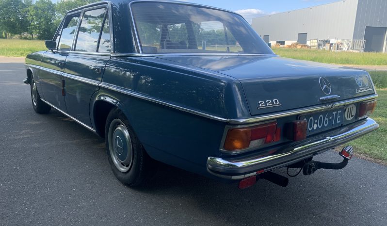 Mercedes-Benz W115 220 Automaat/Airco/Schuifdak vol