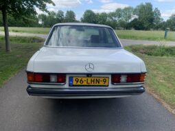 Mercedes-Benz 200E W123 AUT/Schuifdakje 1983 vol
