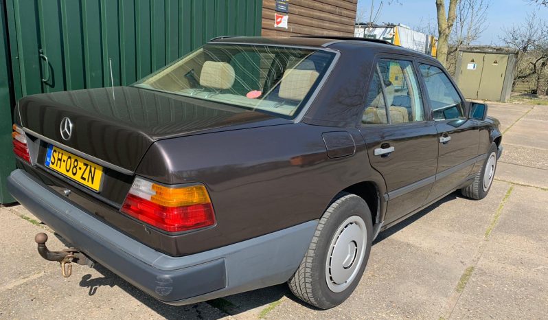 Mercedes-Benz W124 250D Schuifdakje vol