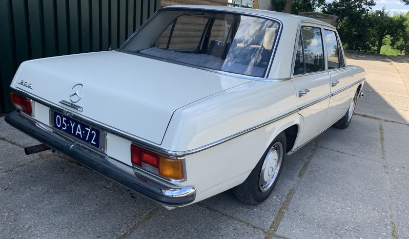 Mercedes-Benz W115 /8 200 E Schuifdak 1973 vol