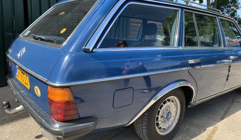 Mercedes-Benz W123 240TD Automaat / Stationwagen vol