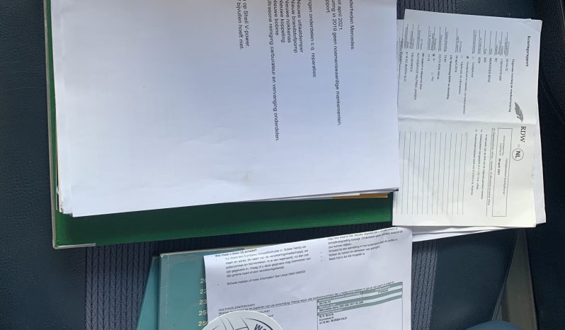 Mercedes-Benz W115 /8 200 E Schuifdak 1973 vol